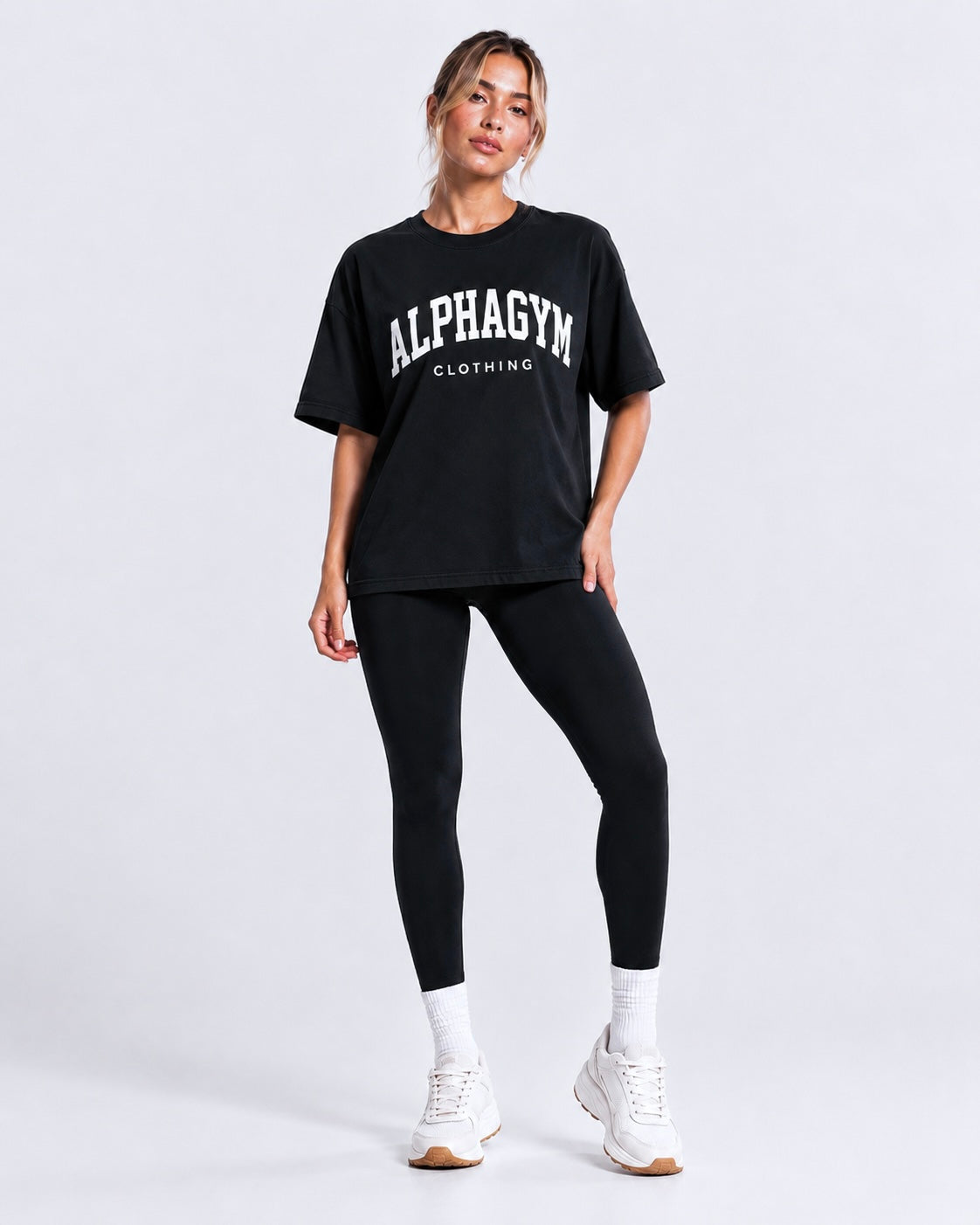 COLLEGE Oversized Women T-Shirt – Black – Detailaufnahme